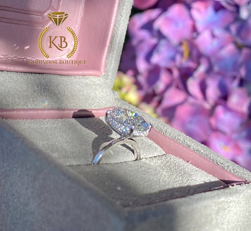 Oval Moissanite Diamond Solitaire Hidden Halo Engagement\Propose\Anniversary\Promise Ring in 18k\14k\10k White\Yellow\Rose Gold