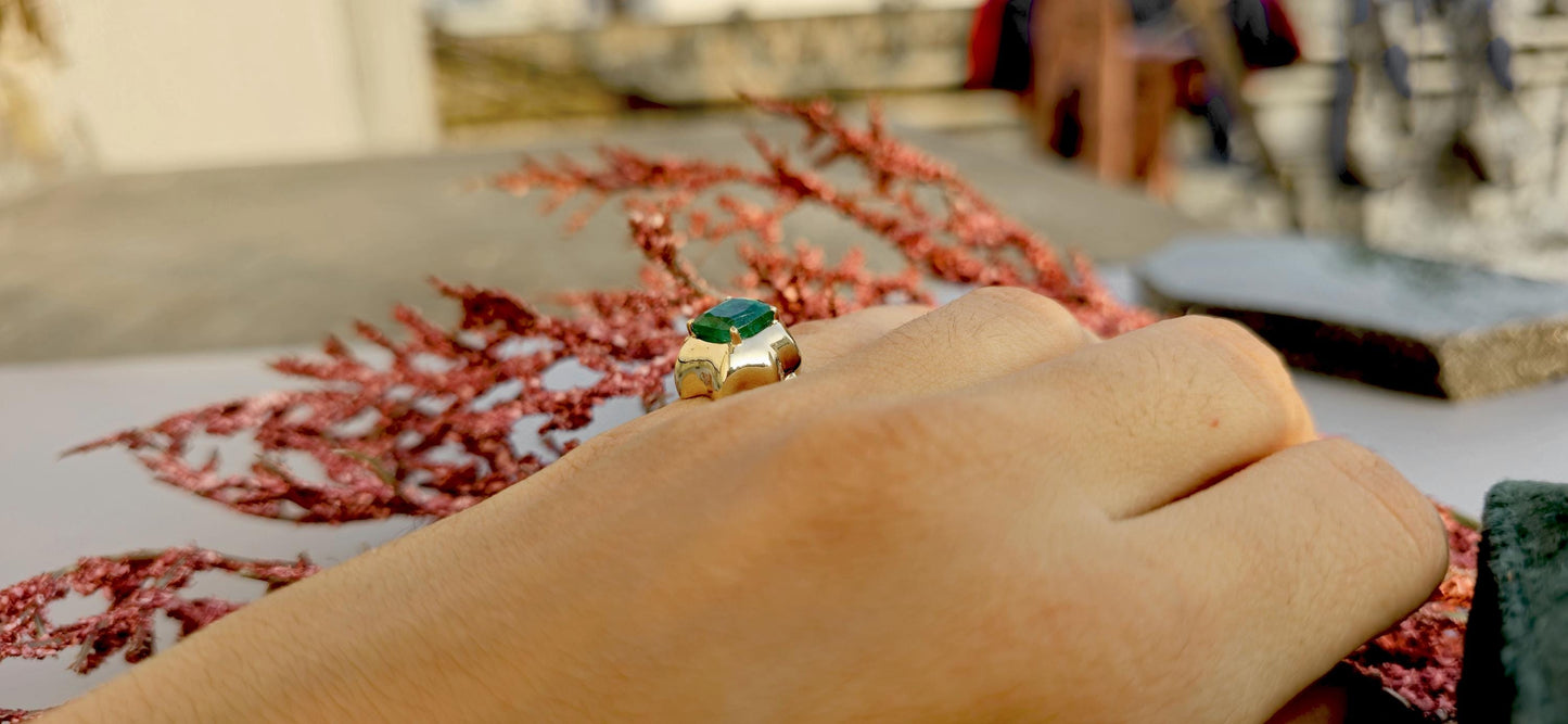 Natural Emerald Signet Solitaire ring in , Ring for her\Women, statement ring, pinky finger ring, right hand ring, with IGI certificate