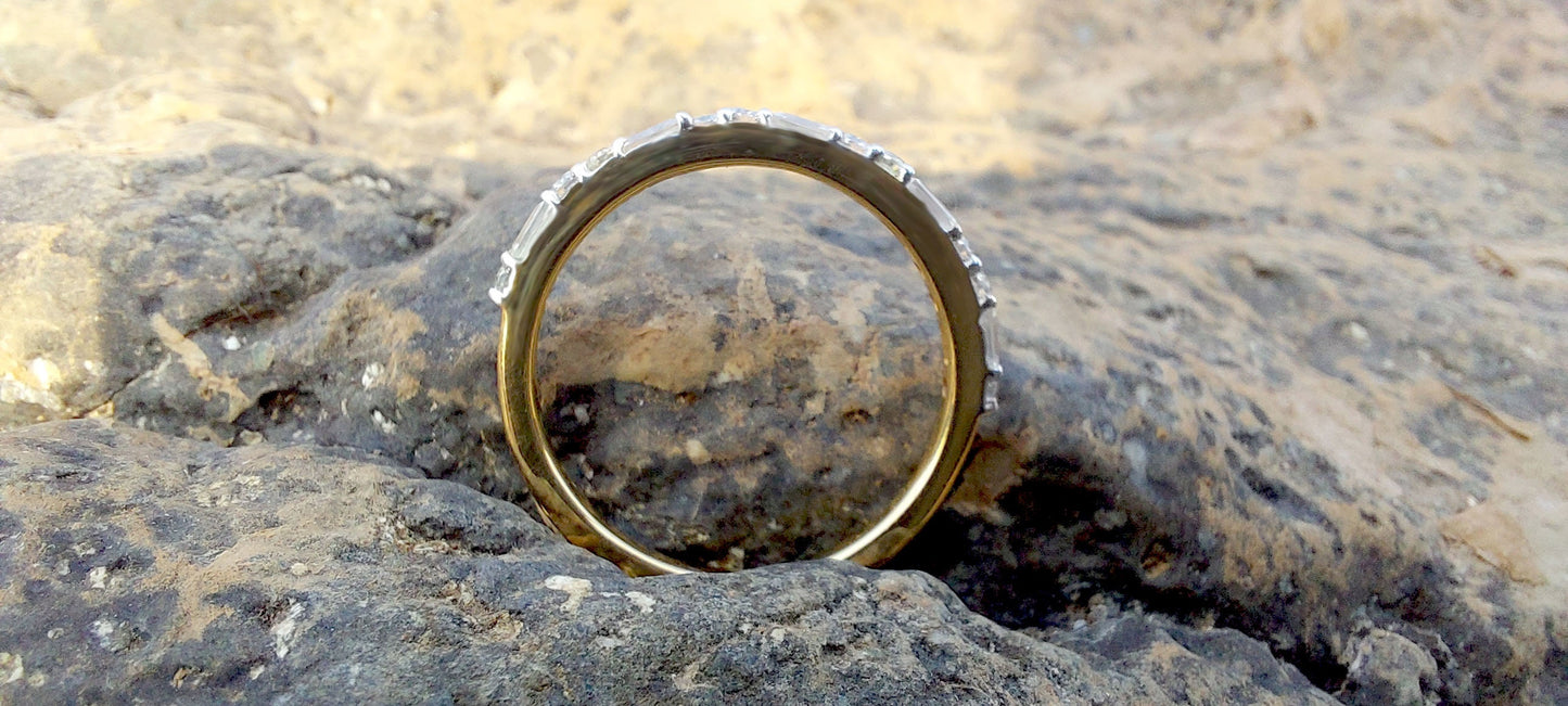 Baguette & Round moissanite Eternity Band, dainty wedding band, stackable minimalist ring