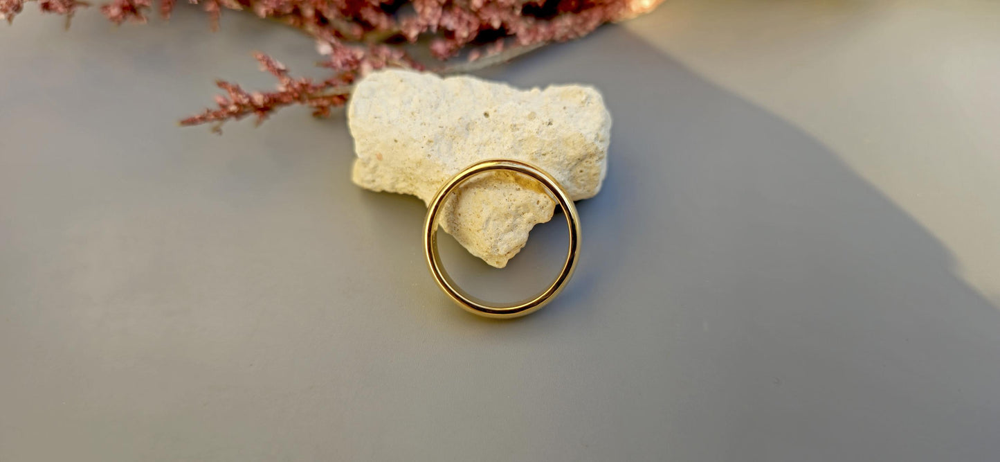 Solid Gold Thin Wedding Band / Stacking Ring / Wedding Band / Dainty Minimalist Simple Plain Ring, gift for wife, band for women