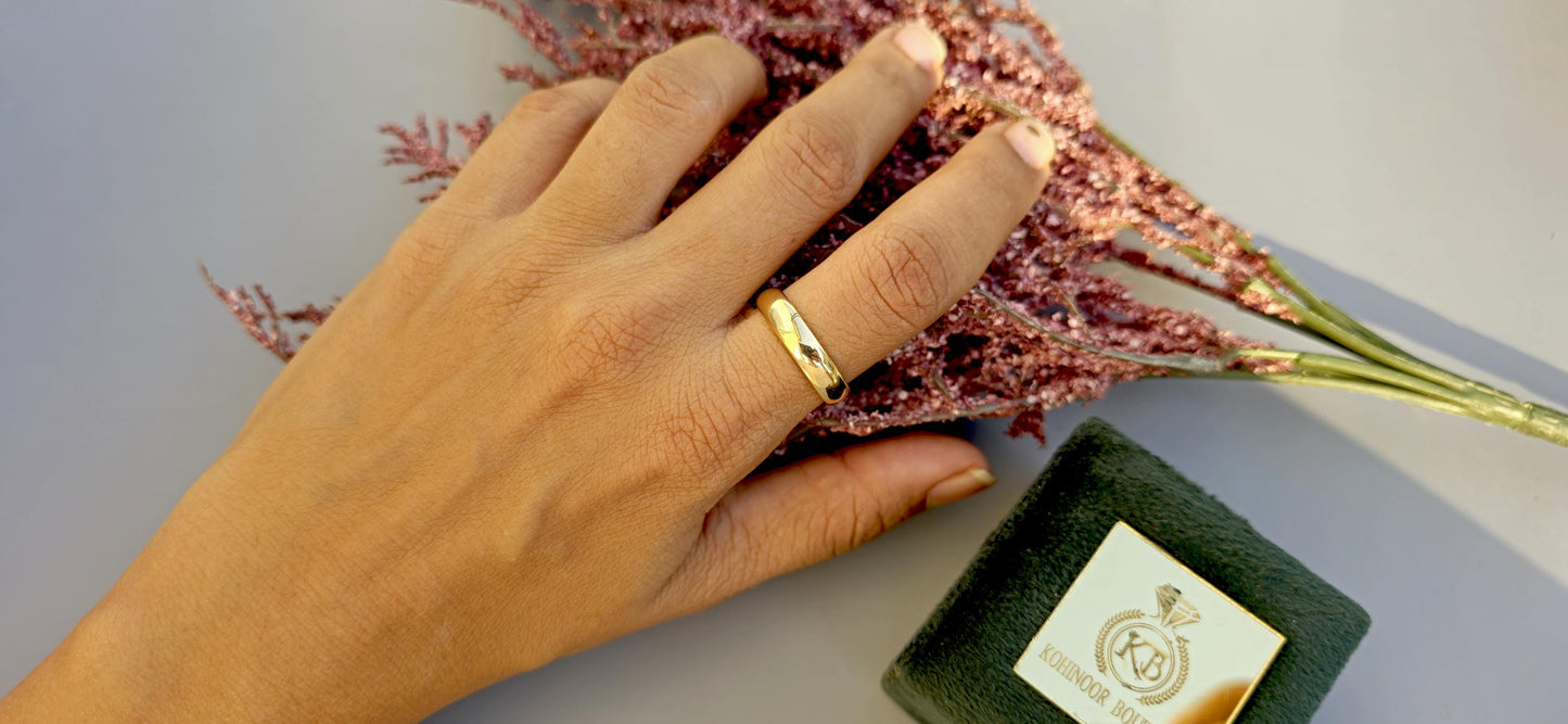 Solid Gold Thin Wedding Band / Stacking Ring / Wedding Band / Dainty Minimalist Simple Plain Ring, gift for wife, band for women