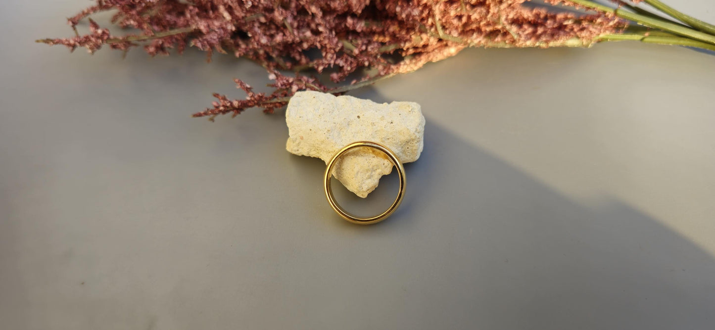 Solid Gold Thin Wedding Band / Stacking Ring / Wedding Band / Dainty Minimalist Simple Plain Ring, gift for wife, band for women