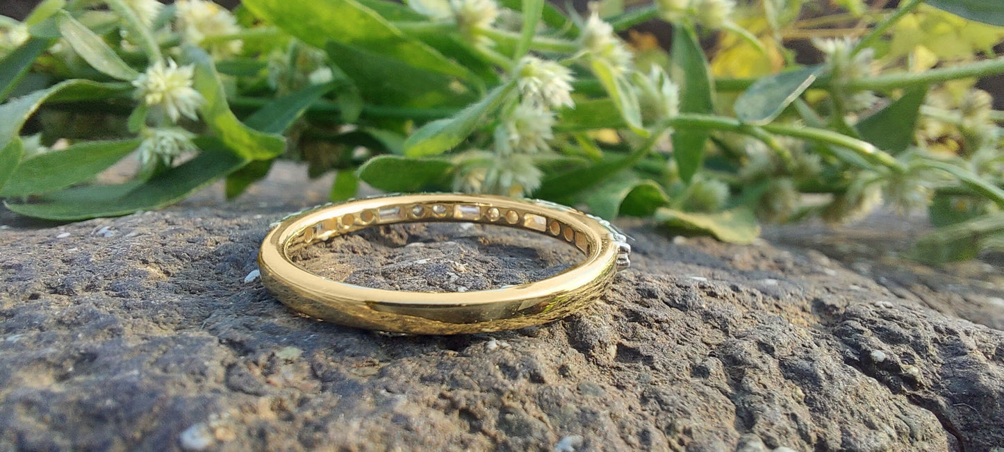Baguette & Round moissanite Eternity Band, dainty wedding band, stackable minimalist ring