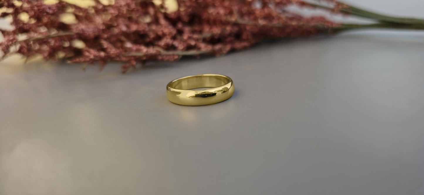 Solid Gold Thin Wedding Band / Stacking Ring / Wedding Band / Dainty Minimalist Simple Plain Ring, gift for wife, band for women