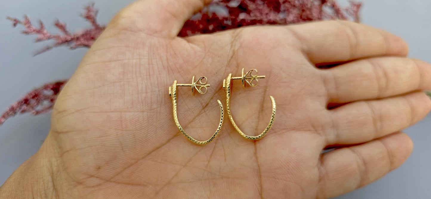 Snake serpent earrings huggie, huggie for women, earrings for women girls, party wear earrings, statement earrings, Cobra Pear earrings