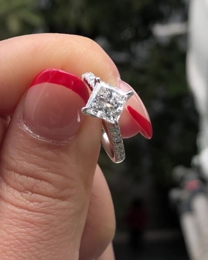 Vintage Compass pong Kite set Princess Cut moissanite with tulip basket and side pave solitaire Engagement ring, vintage-inspired setting.