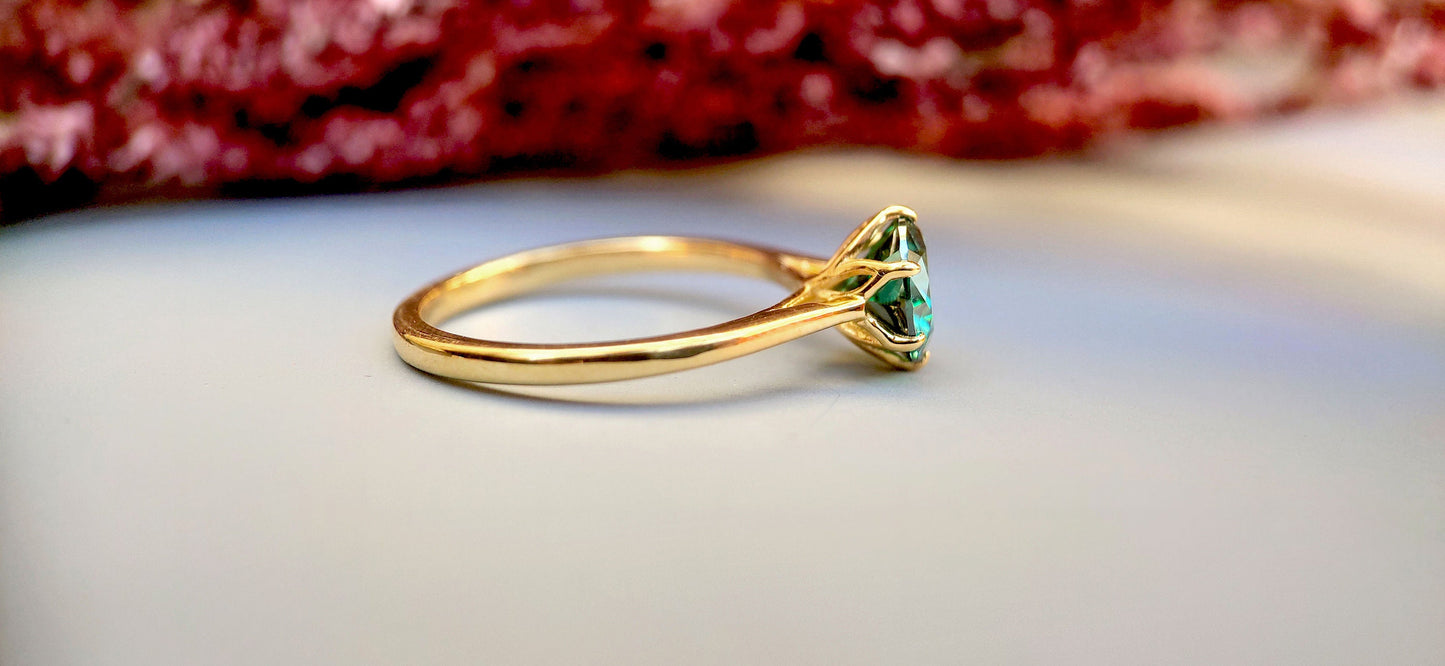 Tulip Lotus Prong Round Green Moissanite Solitaire Engagement Ring, flower basket ring Promise ring, proposal Ring, Ring for her