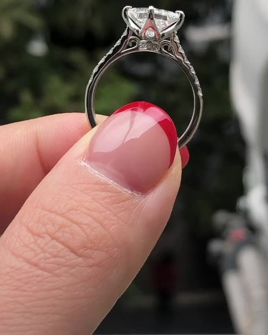 Vintage Compass pong Kite set Princess Cut moissanite with tulip basket and side pave solitaire Engagement ring, vintage-inspired setting.