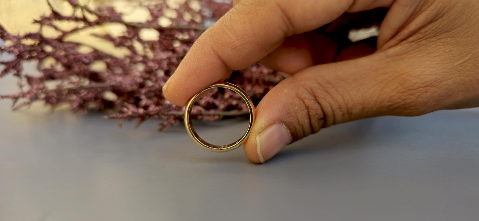 Solid Gold Thin Wedding Band / Stacking Ring / Wedding Band / Dainty Minimalist Simple Plain Ring, gift for wife, band for women
