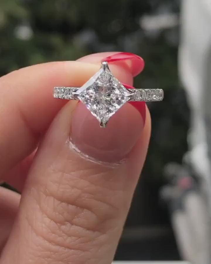 Vintage Compass pong Kite set Princess Cut moissanite with tulip basket and side pave solitaire Engagement ring, vintage-inspired setting.