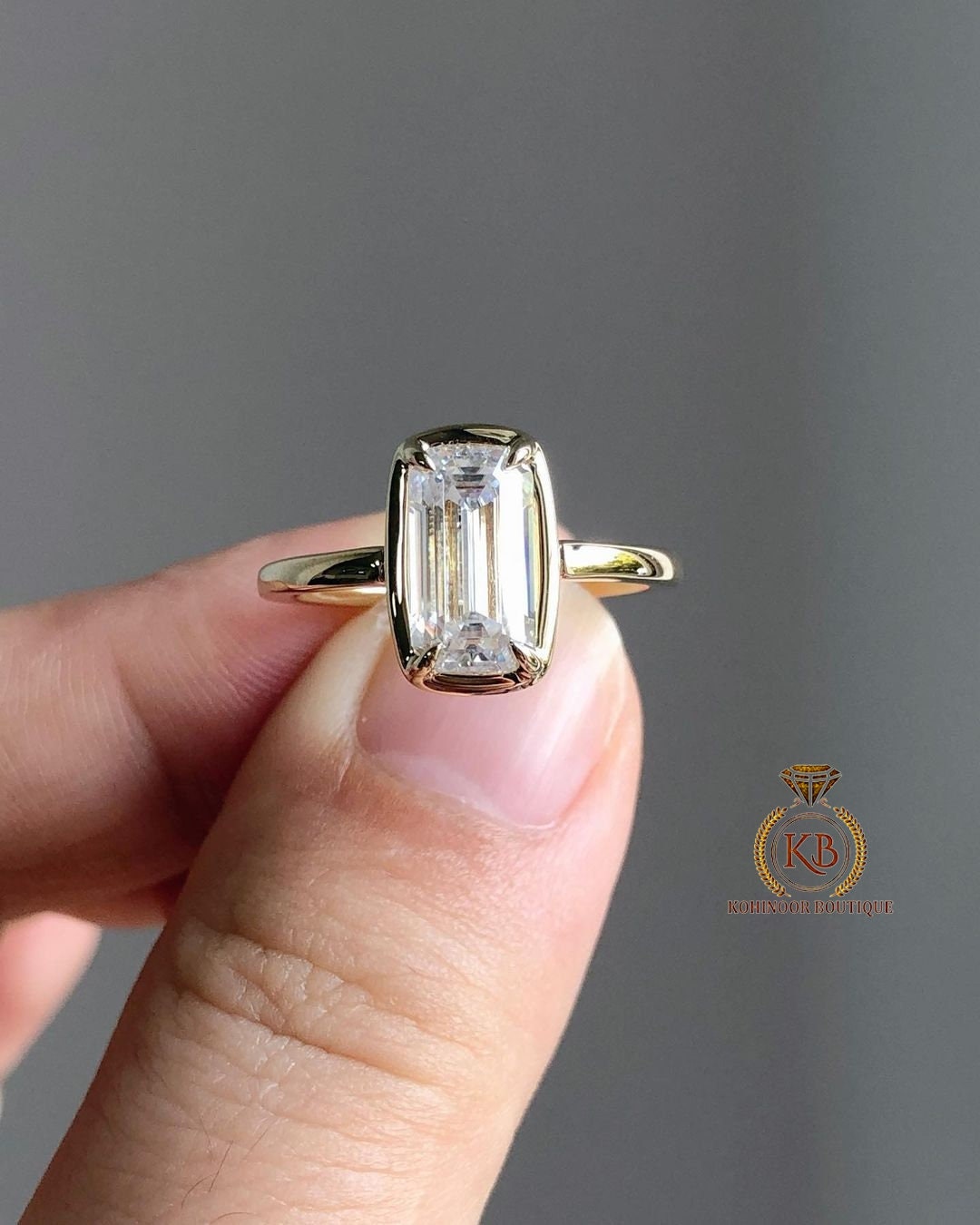 Elongated Emerald Bezel Set Moissanite Solitaire Engagement Ring,Proposal\Anniversary\Wedding Ring for Women\Men in 18k\14k\10k