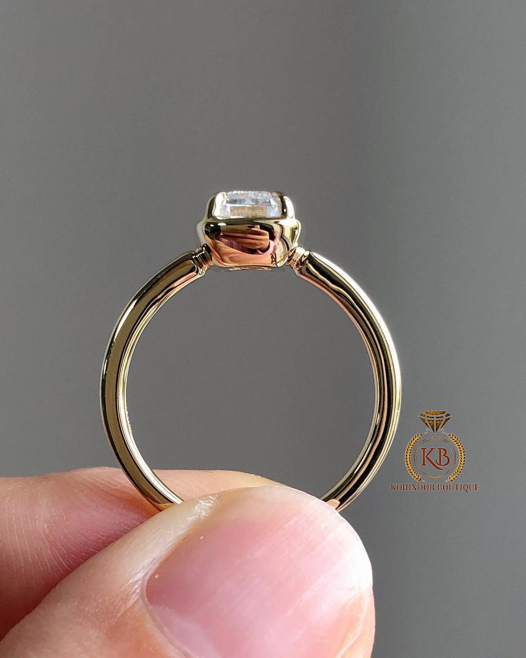 Elongated Emerald Bezel Set Moissanite Solitaire Engagement Ring,Proposal\Anniversary\Wedding Ring for Women\Men in 18k\14k\10k