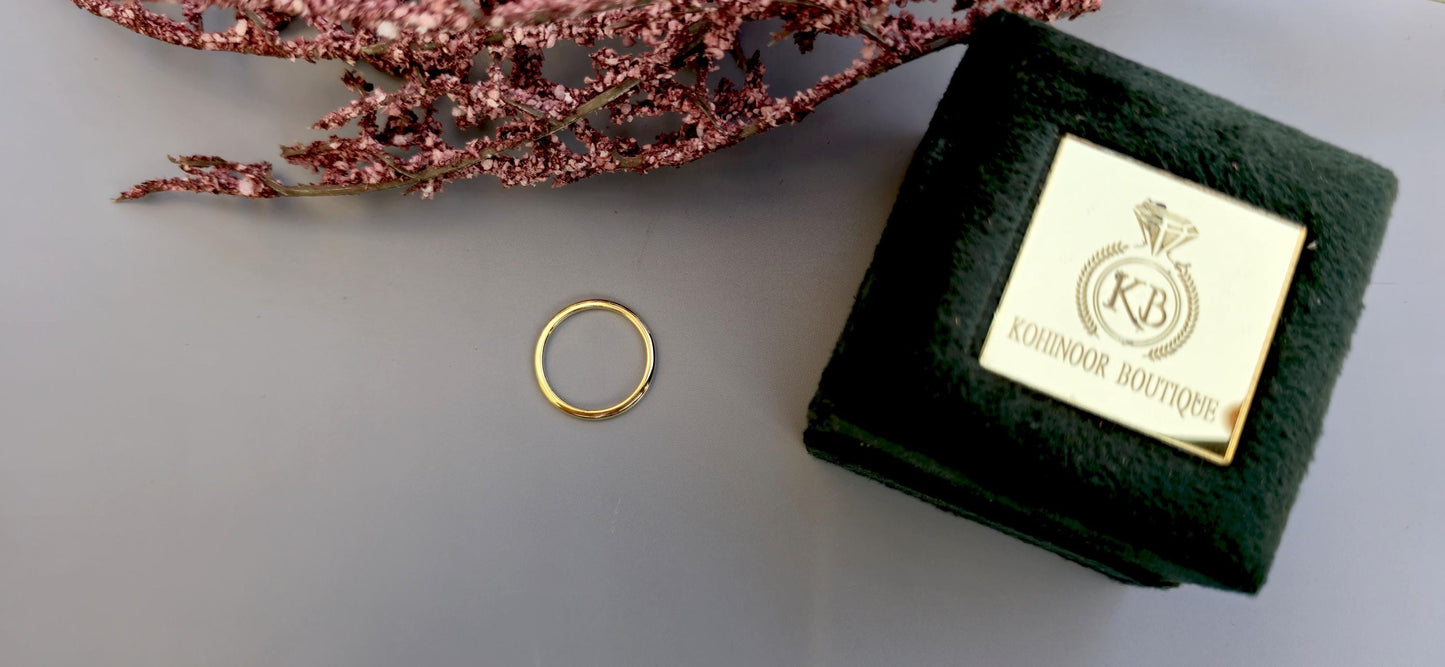 Solid Gold Thin Wedding Band / Stacking Ring / Wedding Band / Dainty Minimalist Simple Plain Ring, gift for wife, band for women