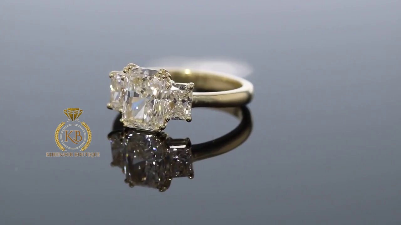 Radiant cut 3-Stone moissanite Engagement ring, ring for her, gift for women, 3 stone anniversary ring, gift for wife