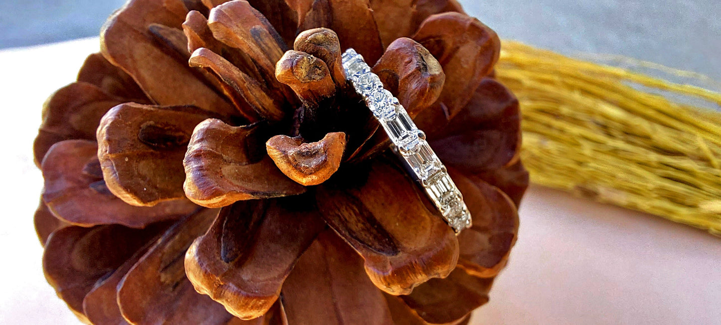 Emerald Morse code Moissanite ring,Name Initial, personalized gift, child Name initial, Husband, Wife, Boyfriend, Girlfriend name initials.