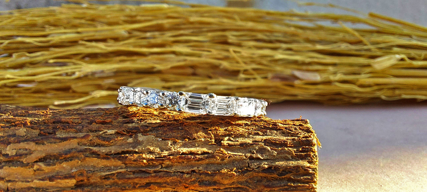 Emerald Morse code Moissanite ring,Name Initial, personalized gift, child Name initial, Husband, Wife, Boyfriend, Girlfriend name initials.