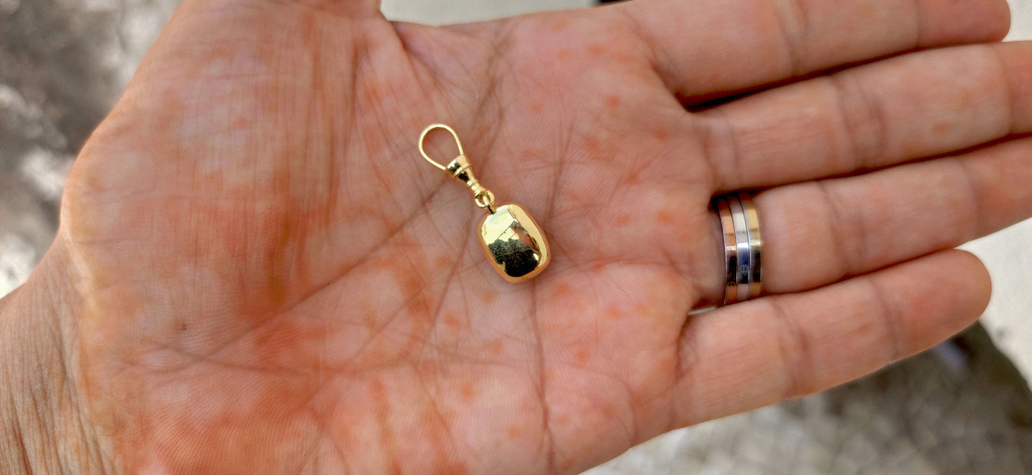 Elongated Old mine cut Cushion Cut Columbian Lab Emerald Pendant,Collet set Georgian cut down set Pendant, Wedding Pendant, Anniversary Gift