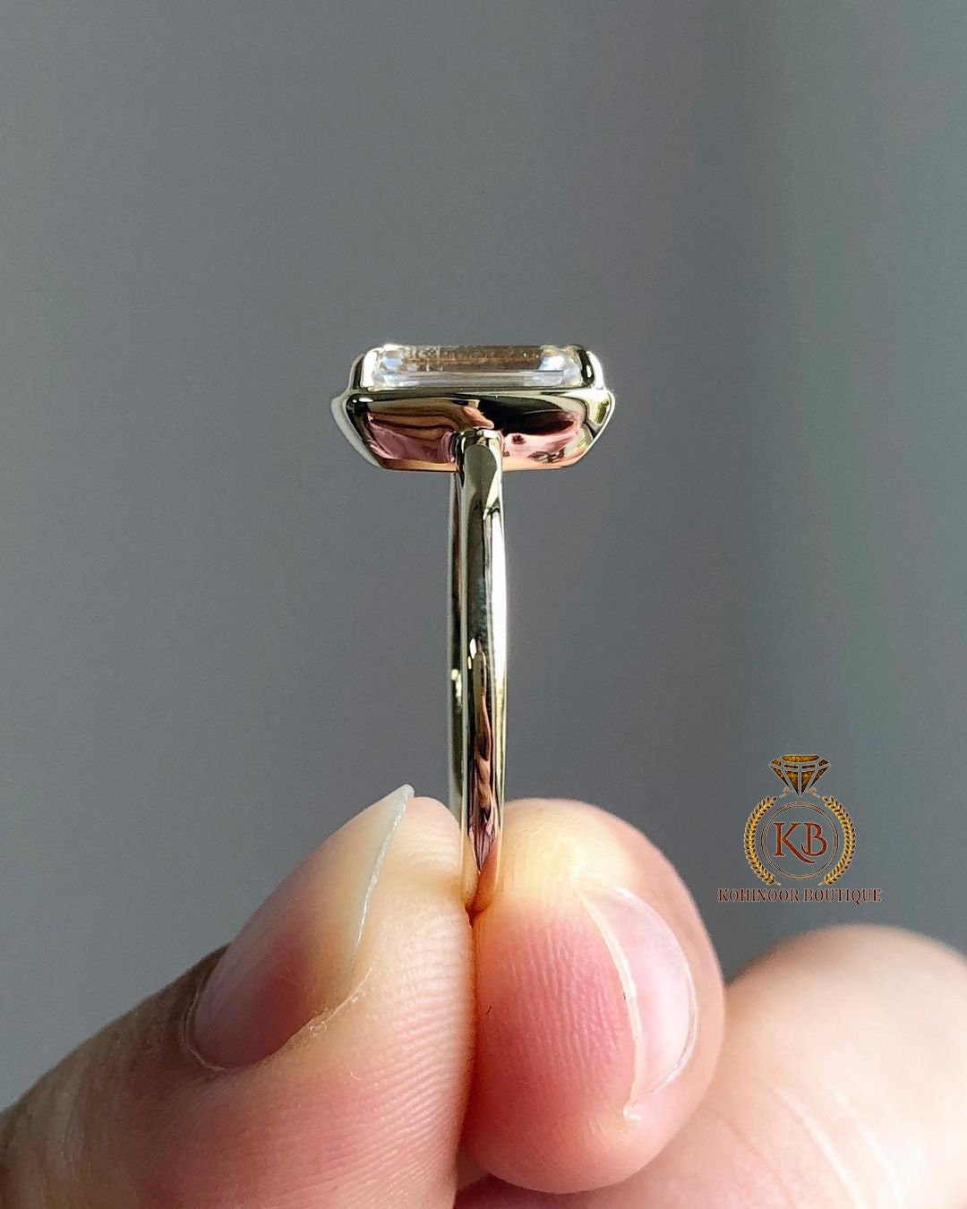 Elongated Emerald Bezel Set Moissanite Solitaire Engagement Ring,Proposal\Anniversary\Wedding Ring for Women\Men in 18k\14k\10k