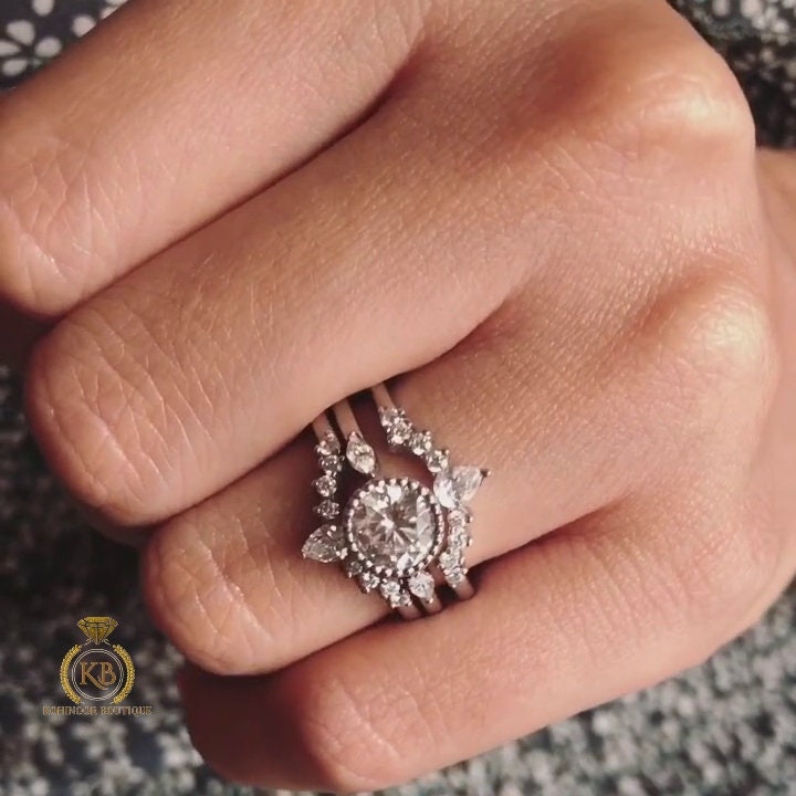 Solitaire ring guard | Ring Enhancer, Moissanite diamond engagement Ring Wrap| Wedding band |Ring Jacket